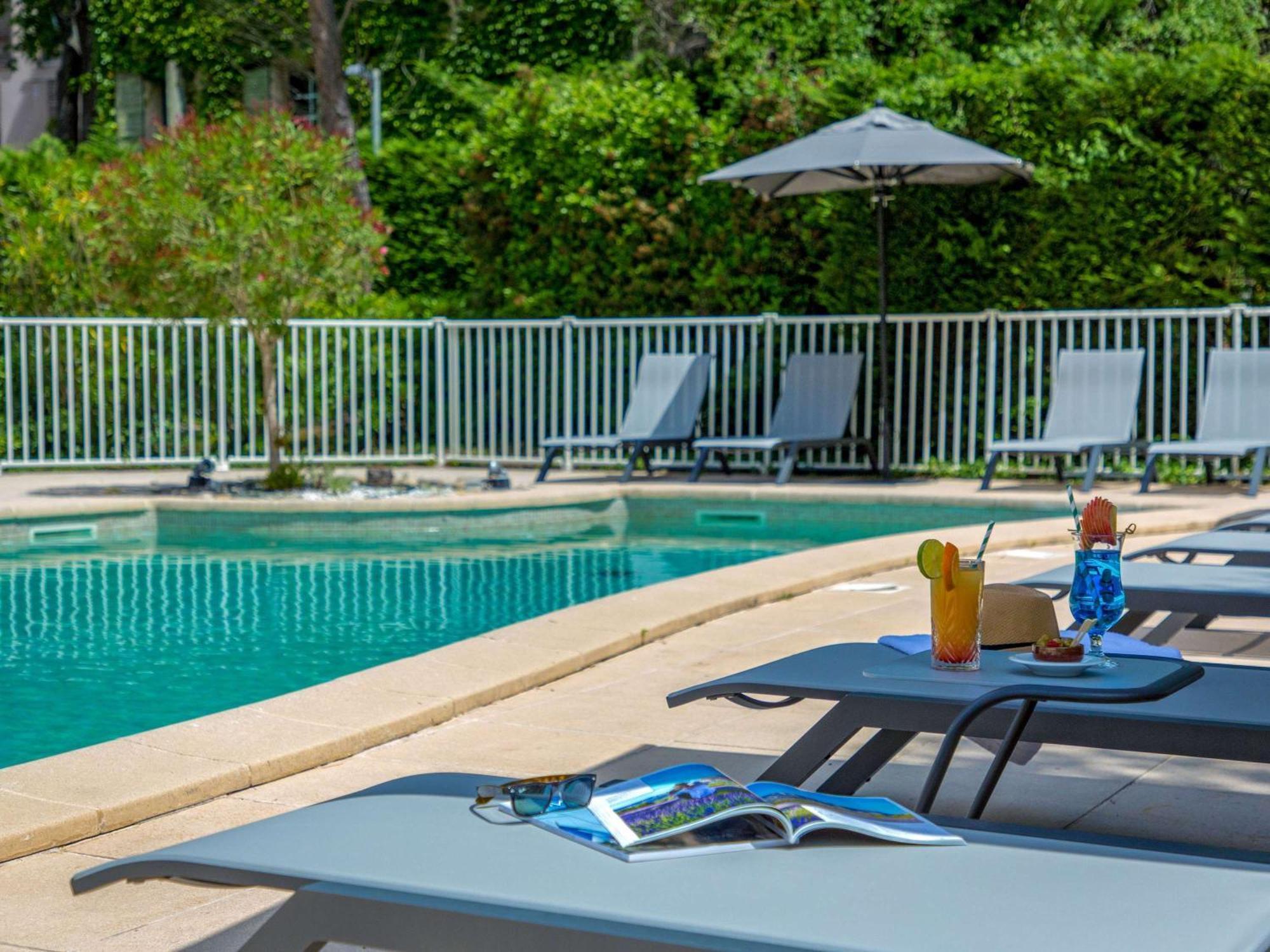 Novotel Aix-En-Provence Pont De L'Arc Екстериор снимка