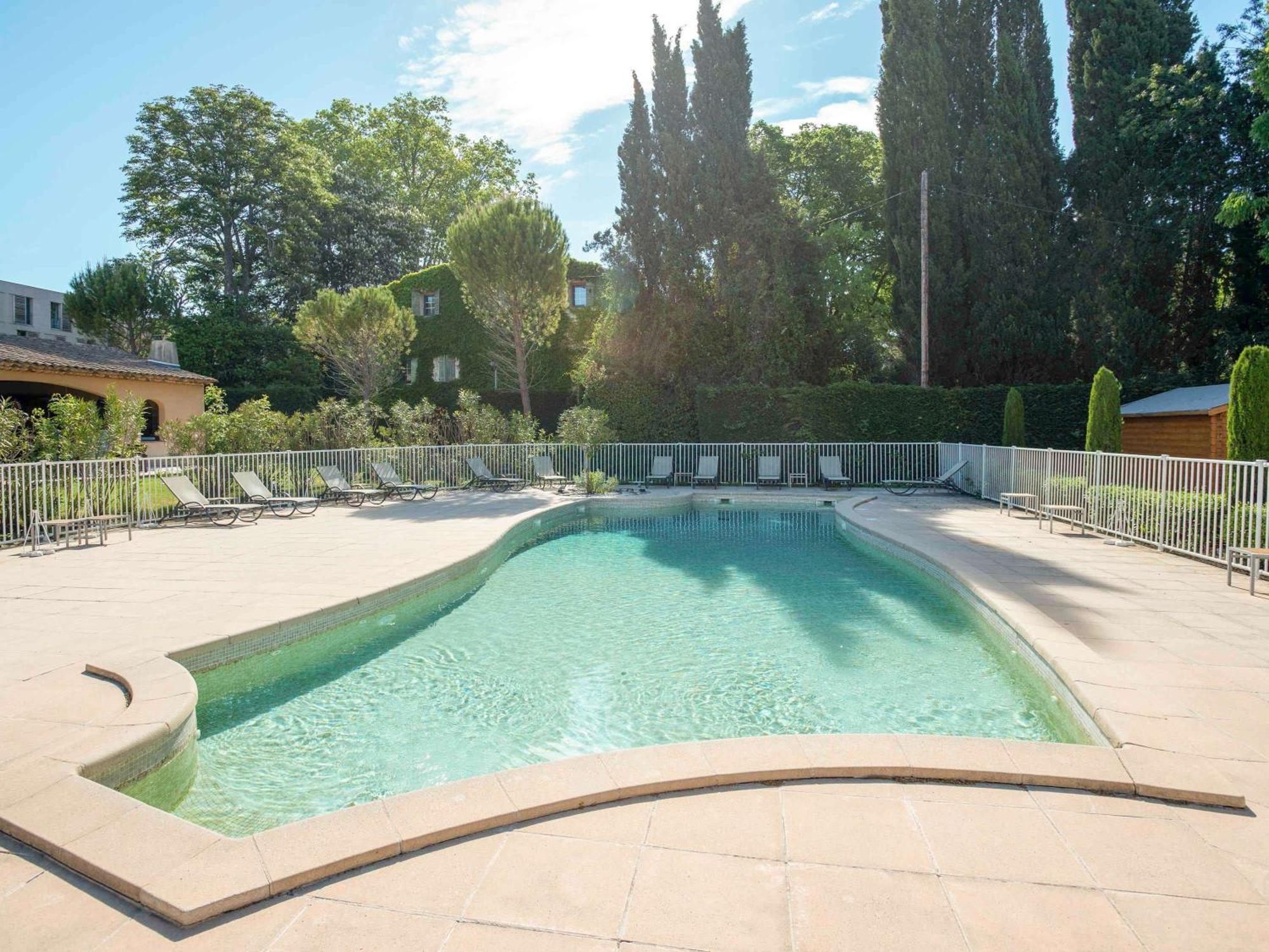 Novotel Aix-En-Provence Pont De L'Arc Екстериор снимка